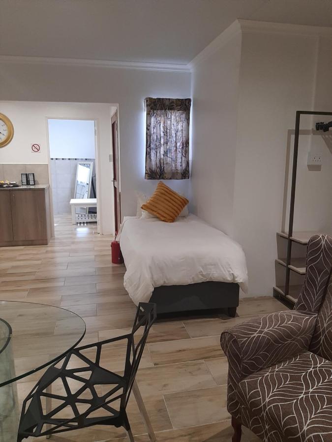 Sleep@161 Benade Drive Appartement Bloemfontein Buitenkant foto
