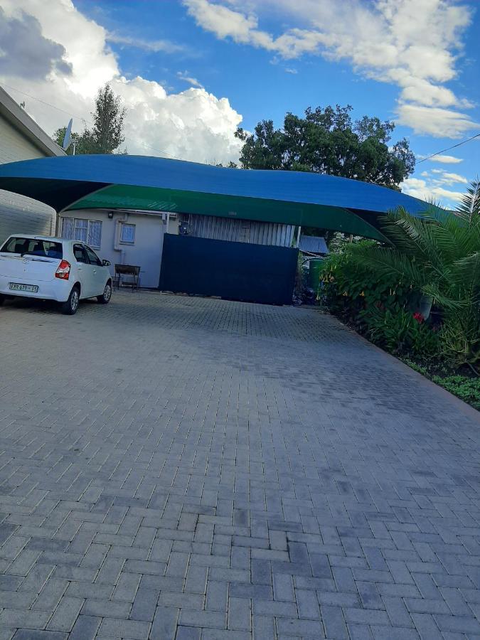 Sleep@161 Benade Drive Appartement Bloemfontein Buitenkant foto